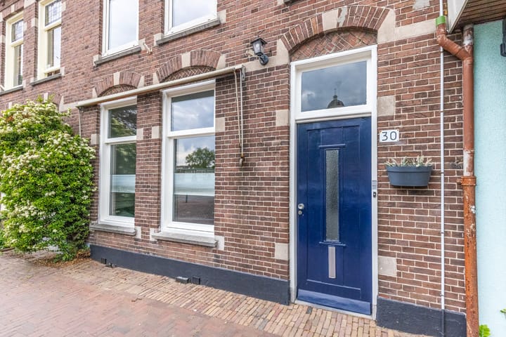 Photo 4 of Burgemeester De Withstraat 30