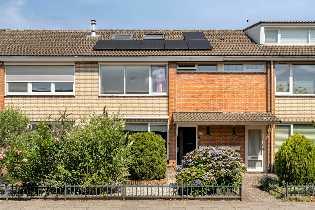 Photo 8 of de Ruijterstraat 19