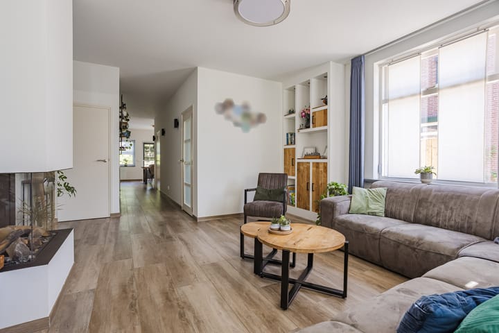 Twee-onder-één-kap te koop: Torenstraat 5A, Hoogeloon
