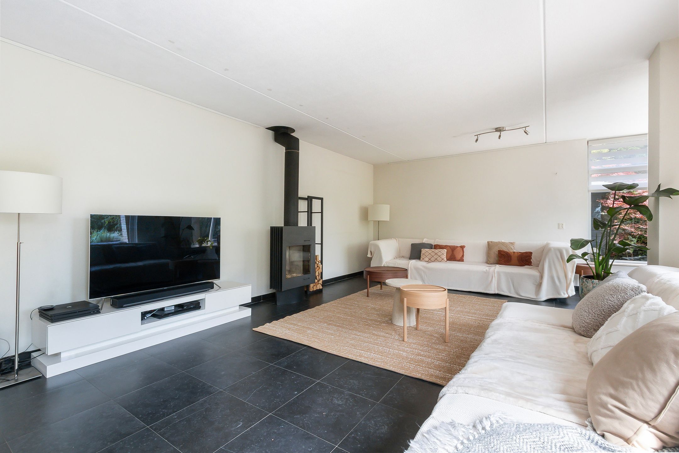 Photo 12 of Mahlerstraat 8