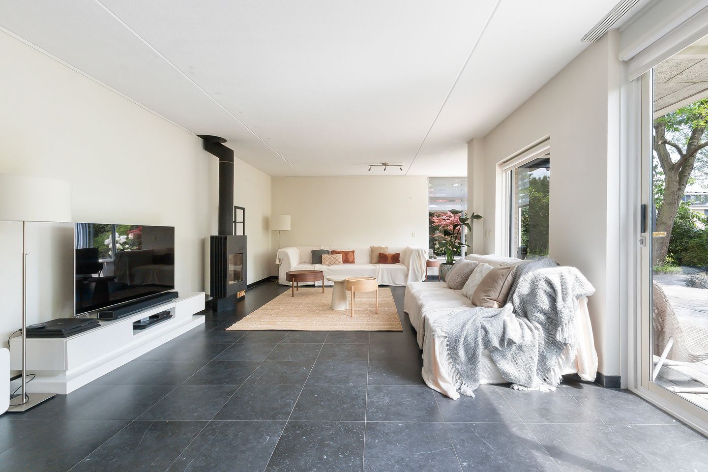 Photo 10 of Mahlerstraat 8