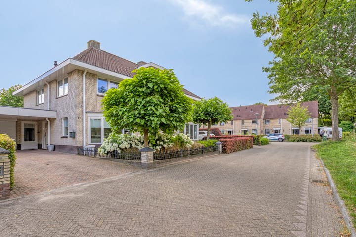 Tussenwoning te koop: Hendrik van de Craatsstraat 37, Terschuur