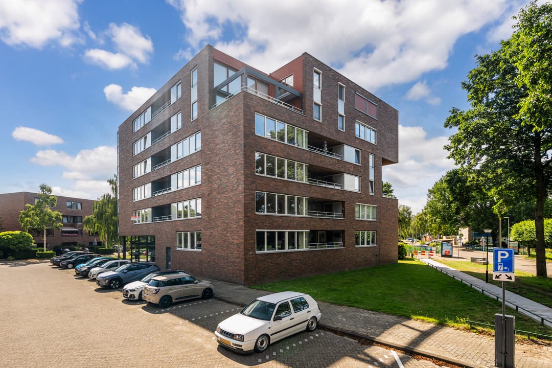 Foto 1 van Merbauhout 13