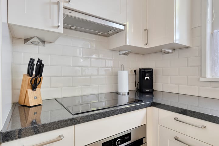 Tussenwoning te koop: Oevergriend 84, Almere