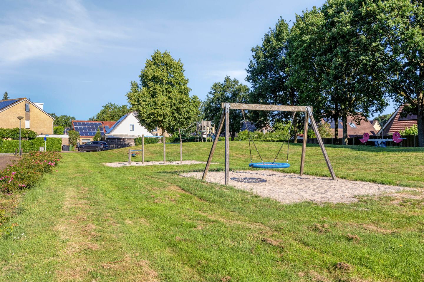 Photo 70 of Meulakkers 11