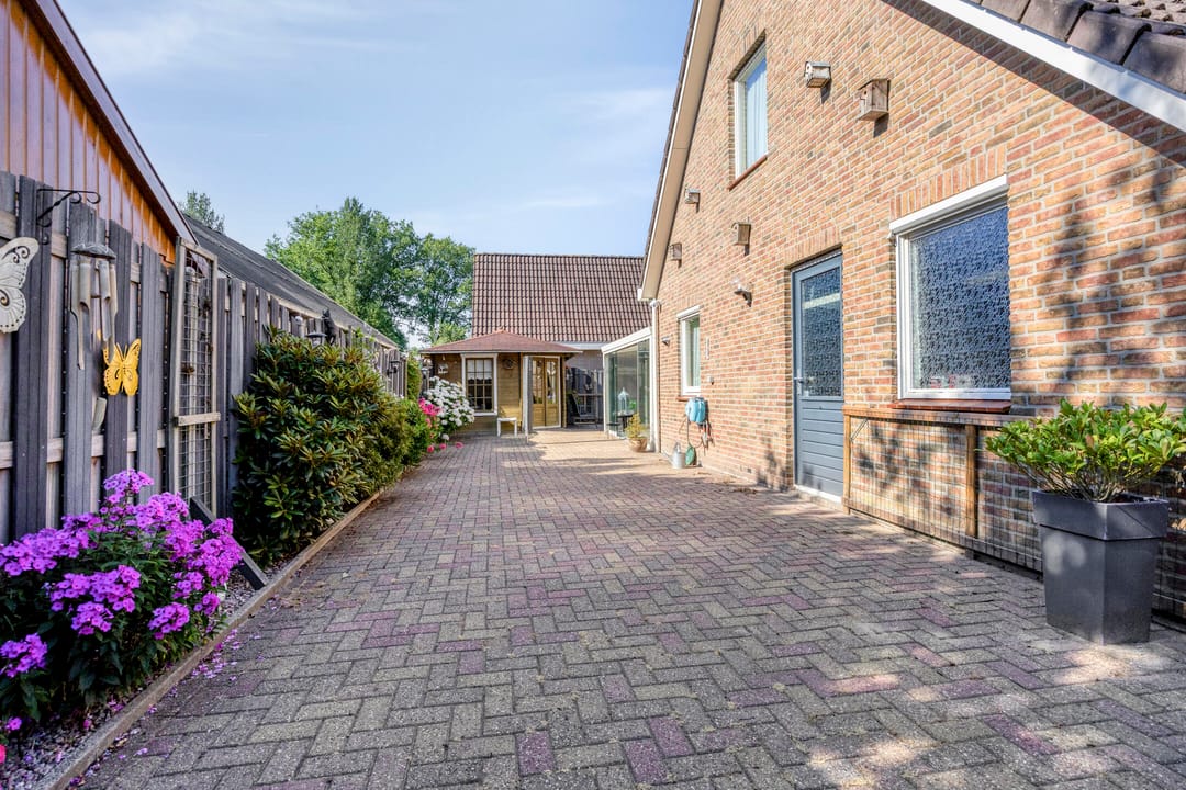 Photo 53 of Meulakkers 11