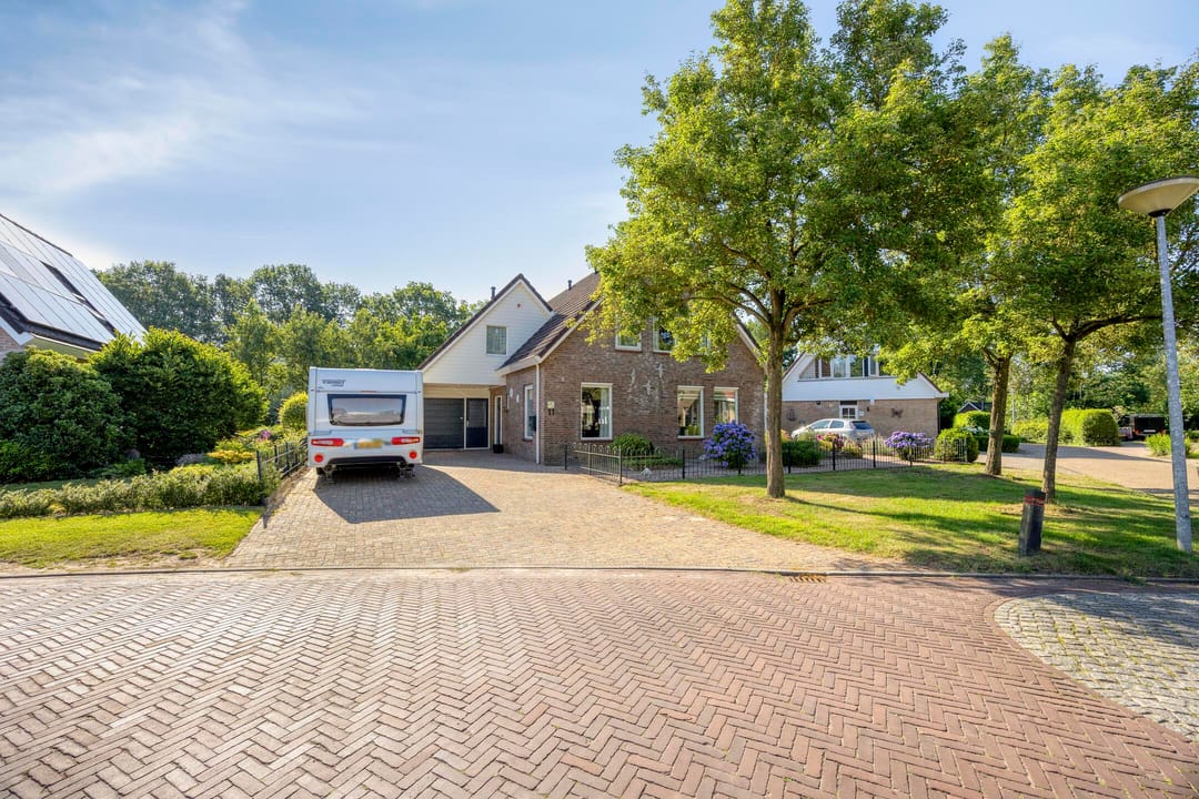 Photo 61 of Meulakkers 11
