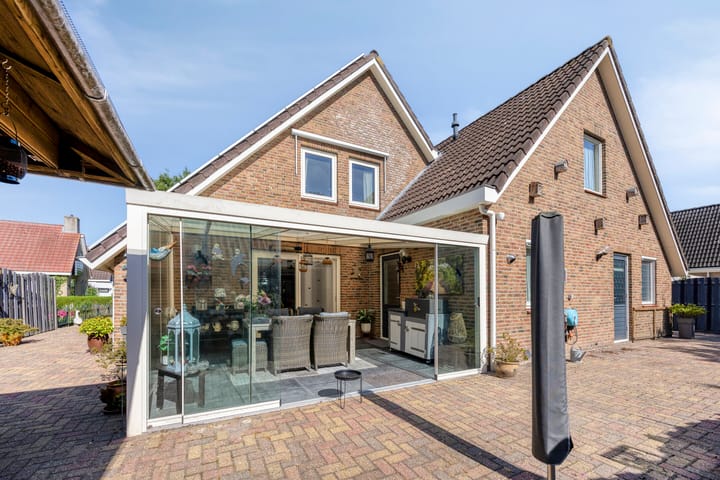 Photo 4 of Meulakkers 11
