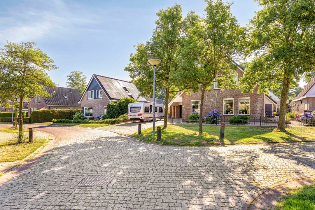 Photo 62 of Meulakkers 11