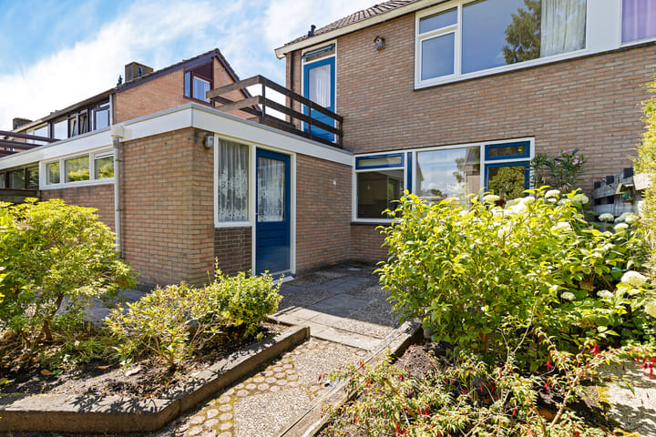 Tussenwoning te koop: Trasraamsteen 13, Delfzijl