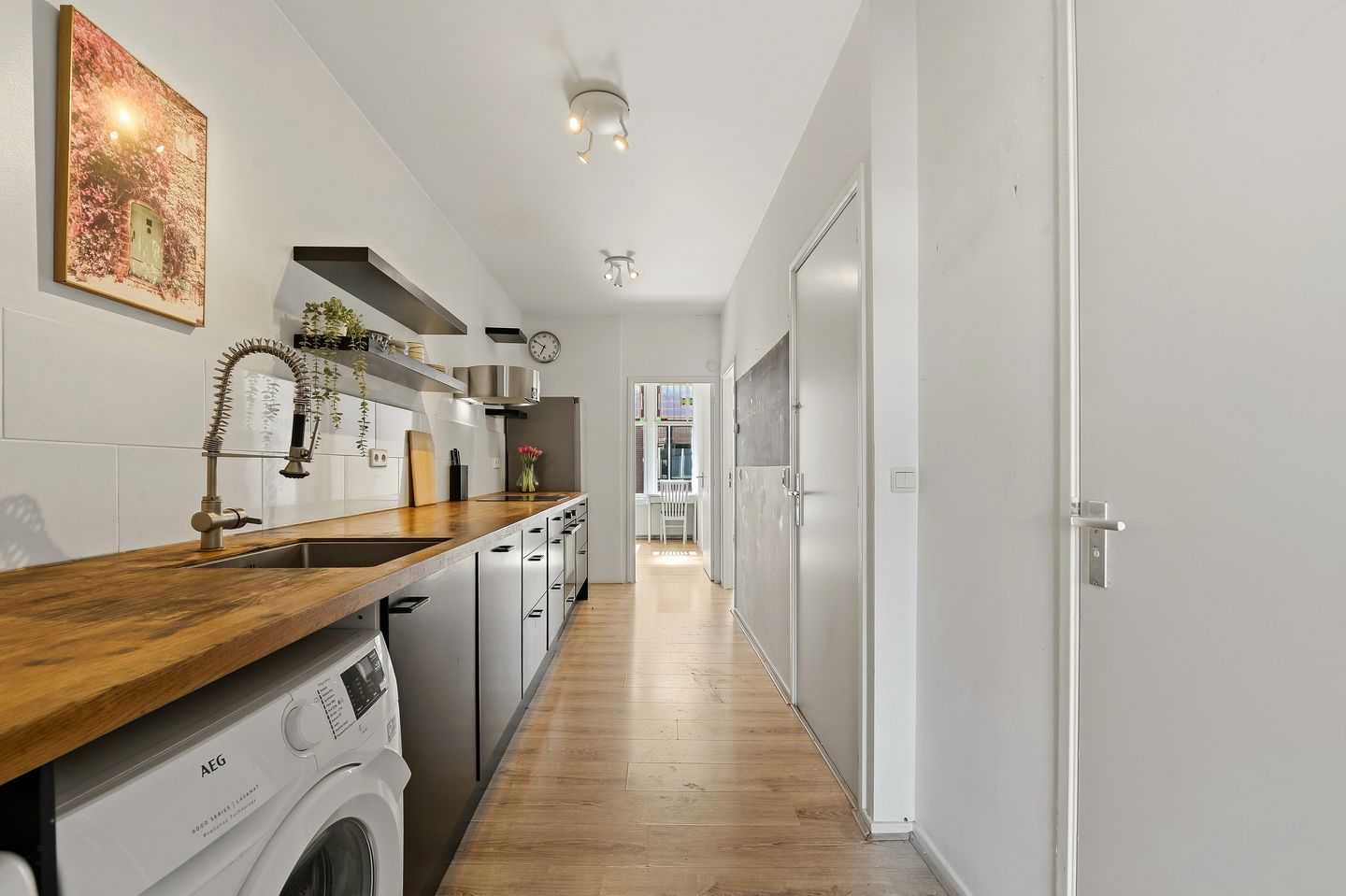 Photo 14 of Waterloostraat 139-B02