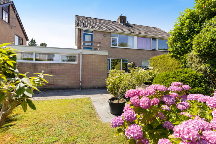 Tussenwoning te koop: Trasraamsteen 13, Delfzijl