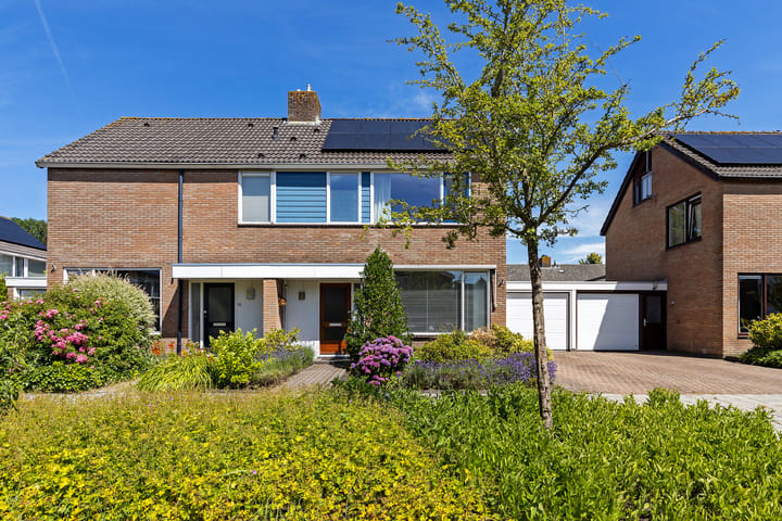 Tussenwoning te koop: Trasraamsteen 13, Delfzijl
