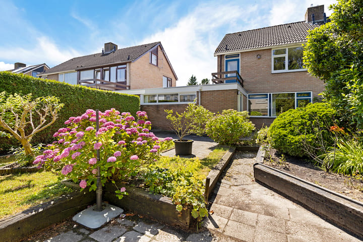 Tussenwoning te koop: Trasraamsteen 13, Delfzijl