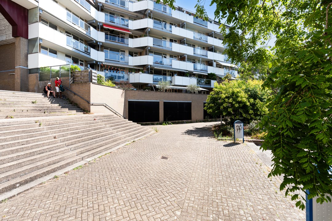 Foto 41 van Henry Moorepassage 178