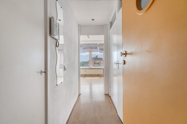 Studio te koop: Wezelrade 91B, 'S-Gravenhage