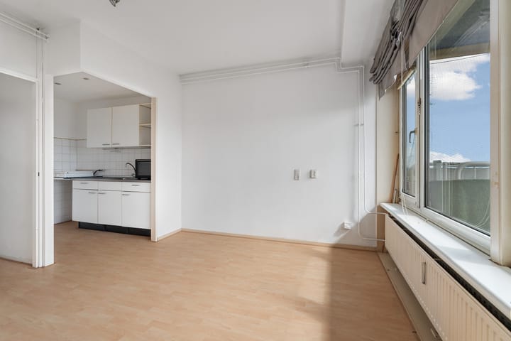 Studio te koop: Wezelrade 91B, 'S-Gravenhage