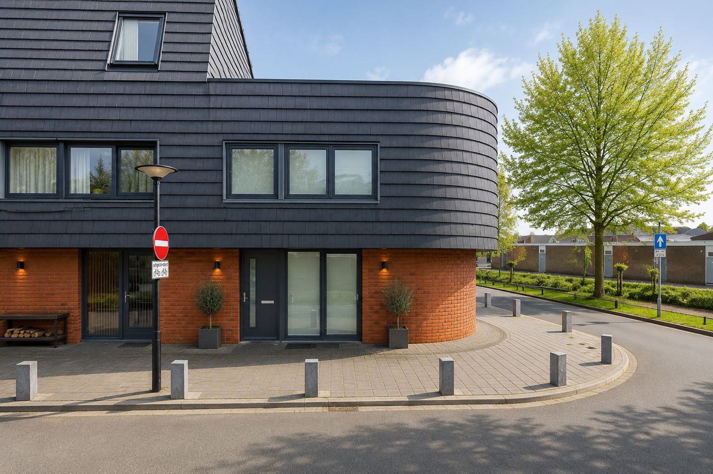 Photo 1 of Tirionstraat 49