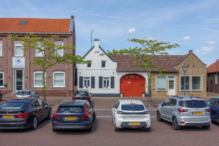 Tussenwoning te koop: Markt 23, Nieuwstadt