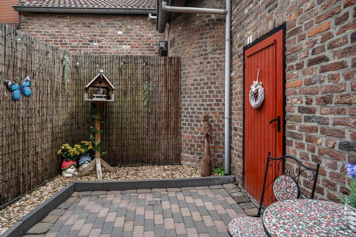Tussenwoning te koop: Markt 23, Nieuwstadt