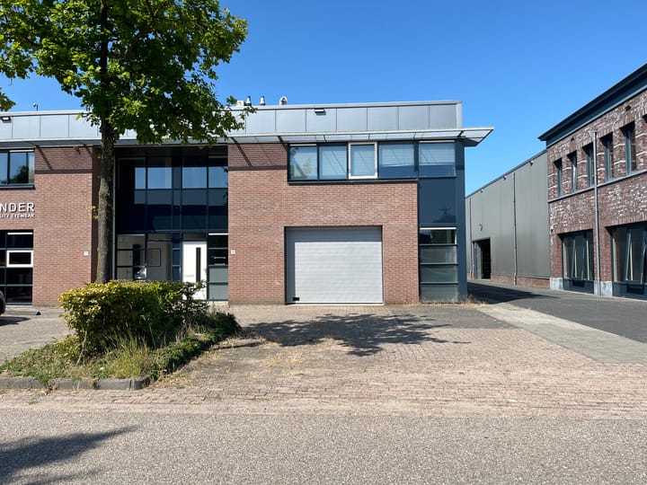 Ambachtstraat 9, Wijk en Aalburg