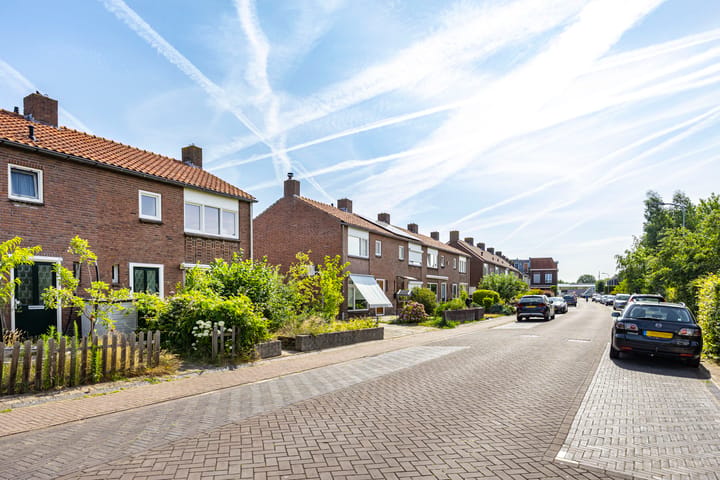 Hoekwoning te koop: van Schaikstraat 31, Duiven