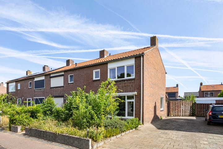 Photo 2 of van Schaikstraat 31