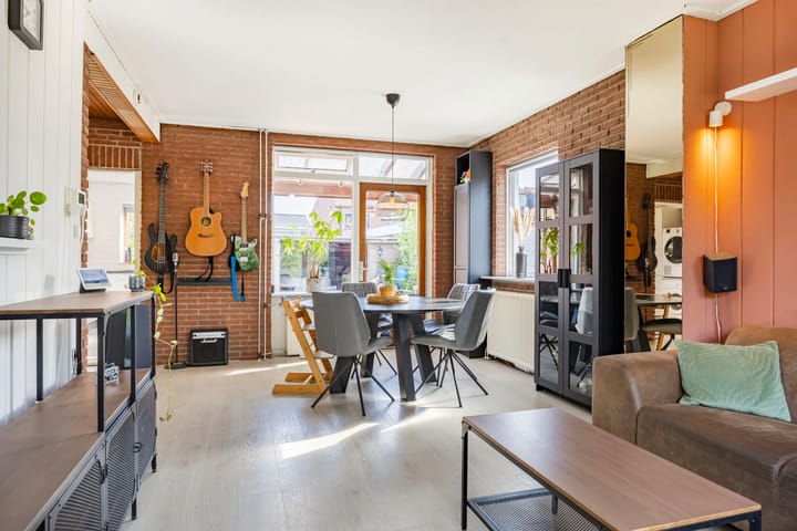 Hoekwoning te koop: van Schaikstraat 31, Duiven