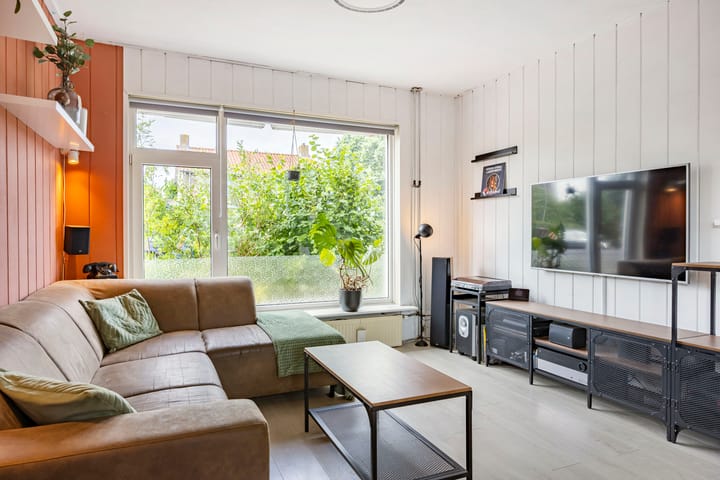 Hoekwoning te koop: van Schaikstraat 31, Duiven