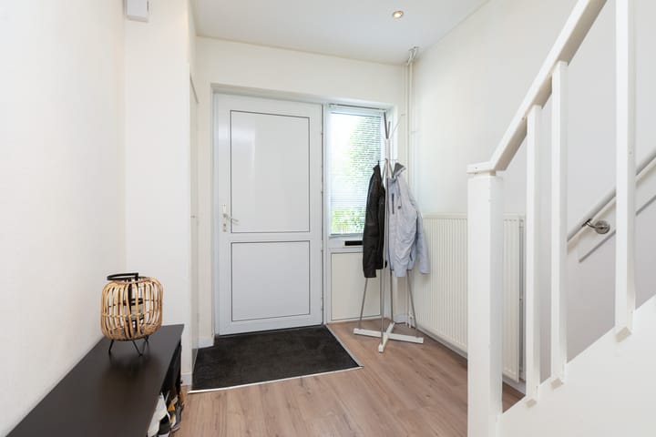 Tussenwoning te koop: Worp Tjaardastraat 115, Sneek