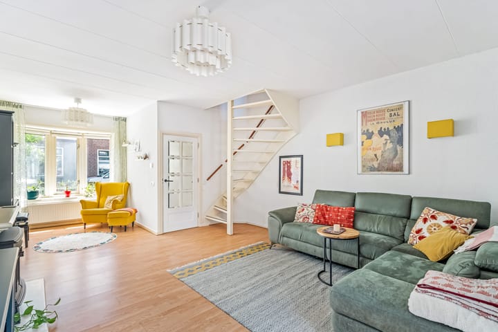 Tussenwoning te koop: Kruiskamp 110, Amersfoort
