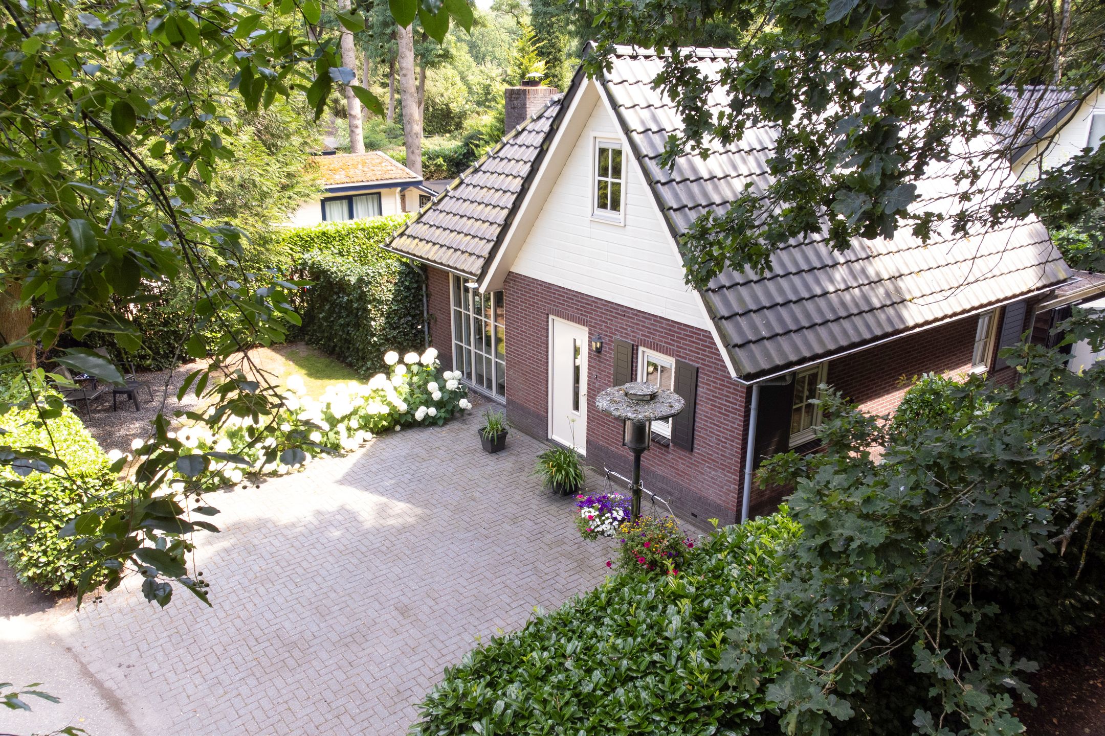 2-bedroom freehold villa in Hulshorst — photo 3 of 5