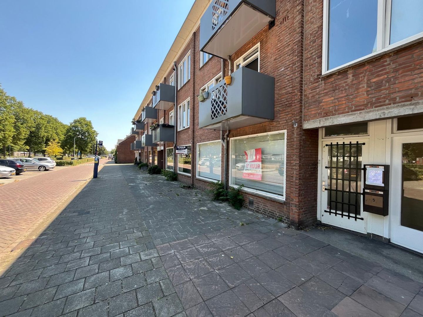 View photo 5 of Van Veldekekade 6