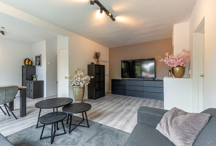 Appartement te koop: Wolvenlaan 243, Hilversum