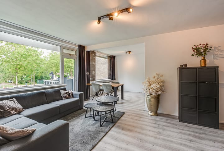 Appartement te koop: Wolvenlaan 243, Hilversum