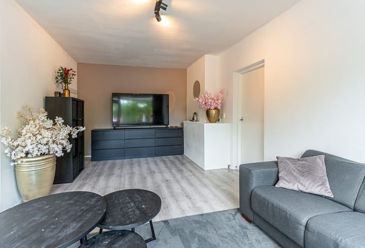 Appartement te koop: Wolvenlaan 243, Hilversum