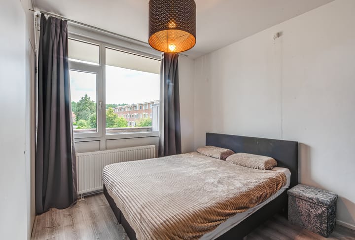 Appartement te koop: Wolvenlaan 243, Hilversum