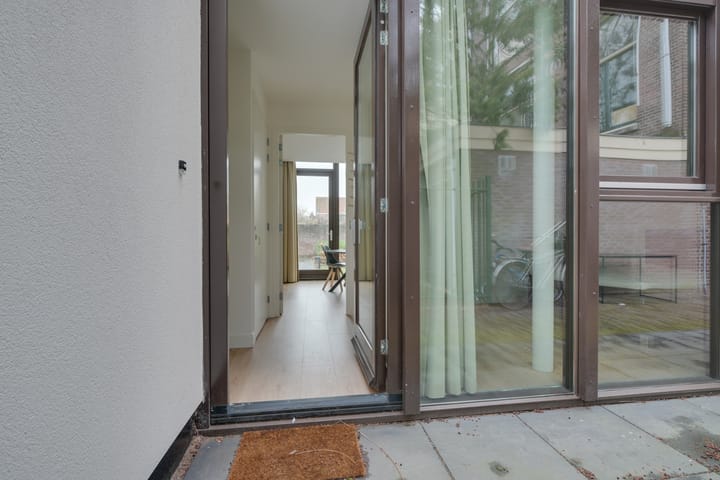 Foto 4 van Kennemerstraatweg 21-L