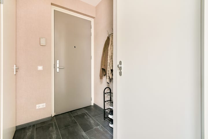 Appartement te koop: Marisstraat 35, Rhoon