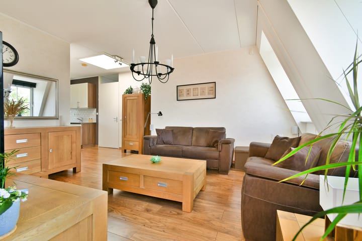 Appartement te koop: Marisstraat 35, Rhoon
