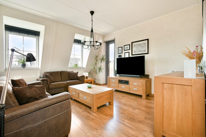 Appartement te koop: Marisstraat 35, Rhoon