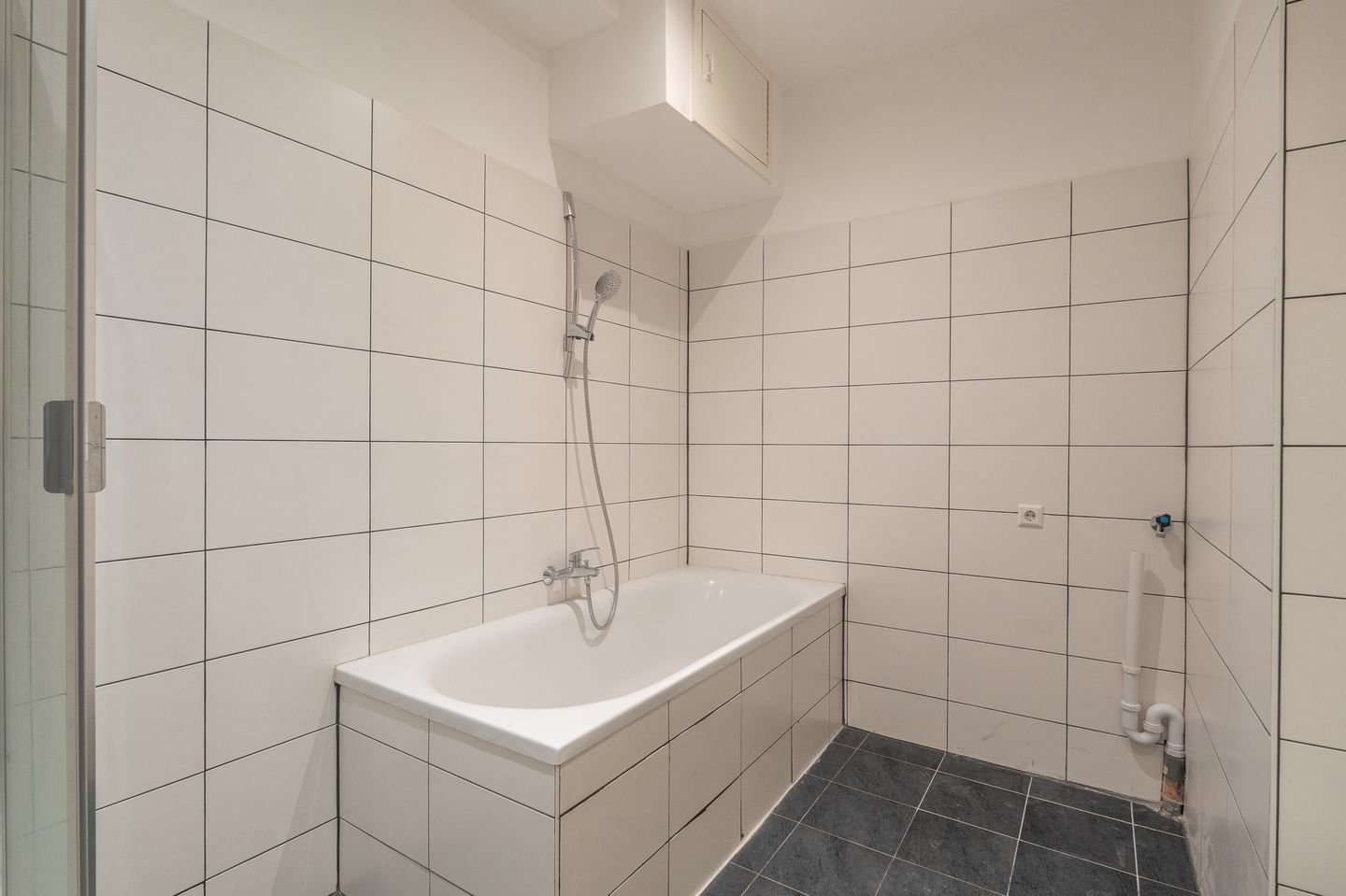 Photo 10 of Agniesestraat 5-B01