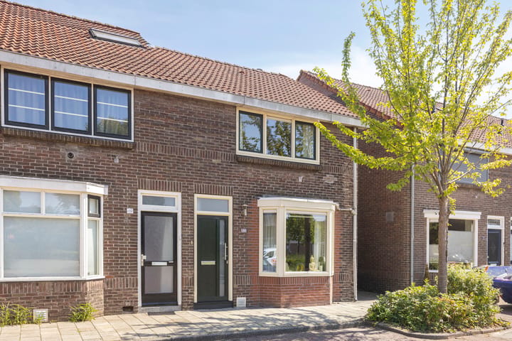 Twee-onder-één-kap te koop: Sint Janstraat 51, Enschede
