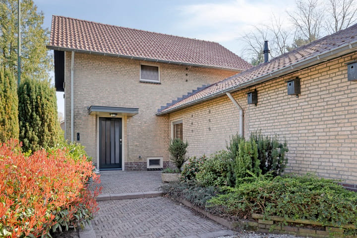 Photo 3 of Laarstraat 11