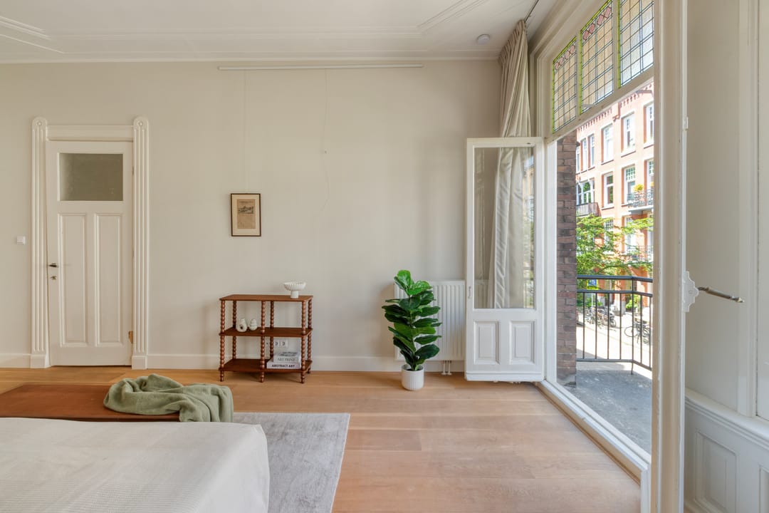 Photo 32 of Wouwermanstraat 35-H