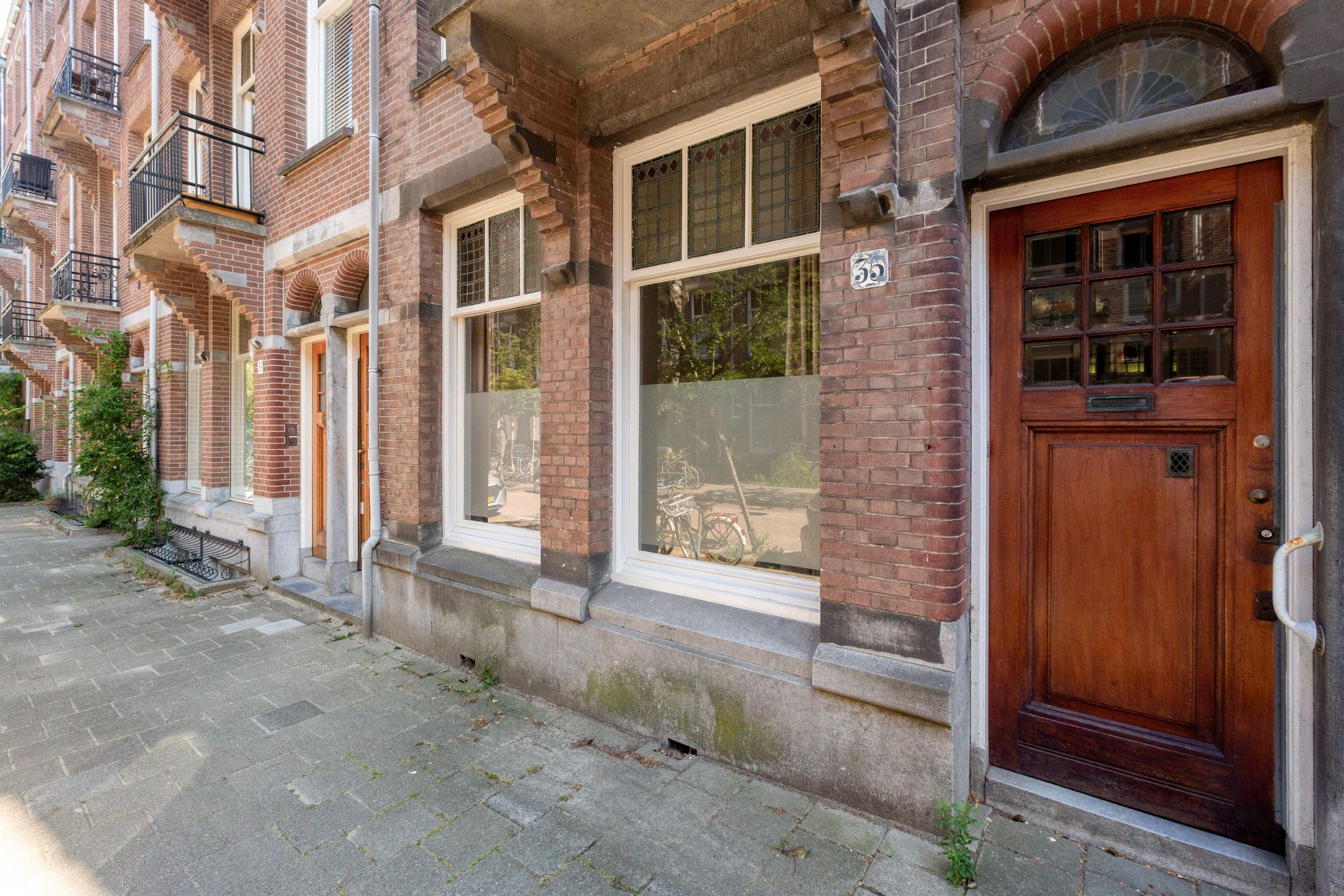 Photo 48 of Wouwermanstraat 35-H