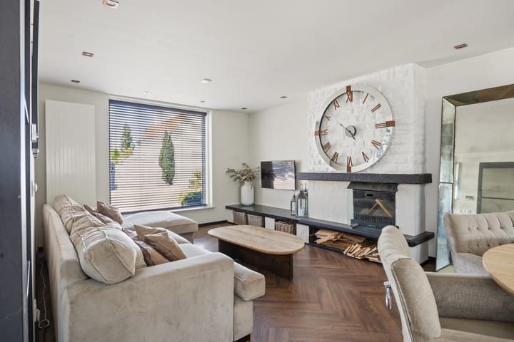 Hoekwoning te koop: Loeffstraat 8, Waalwijk