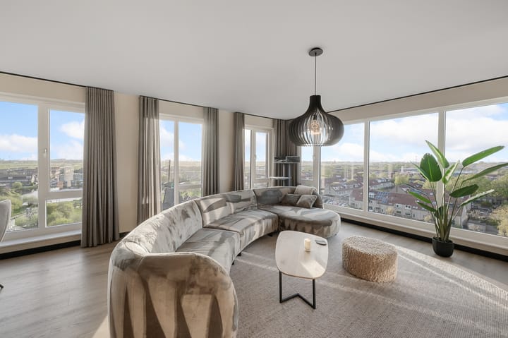 Appartement te koop: Mahoniehout 436, Zaandam
