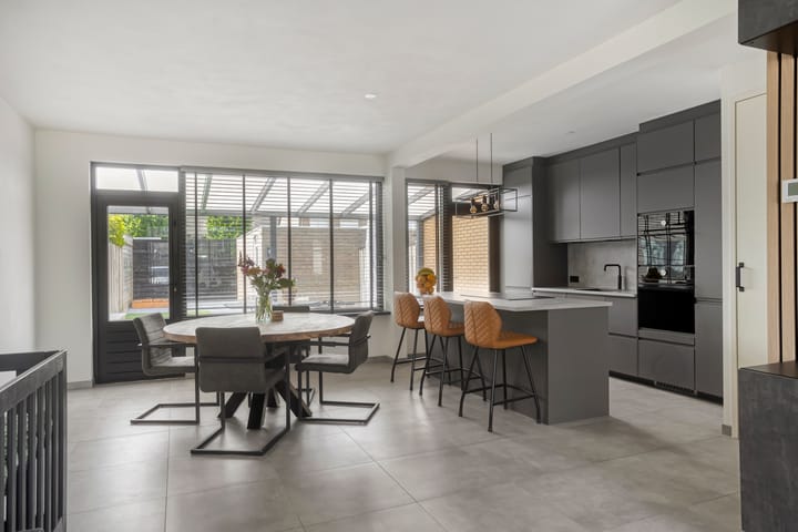Tussenwoning te koop: Tiberhof 17, Veghel