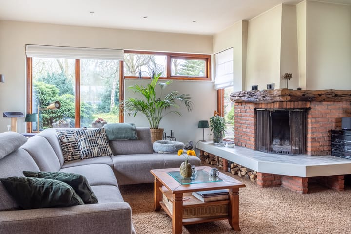 Vrijstaande woning te koop: Meeuwenveenseweg 11, Voorthuizen